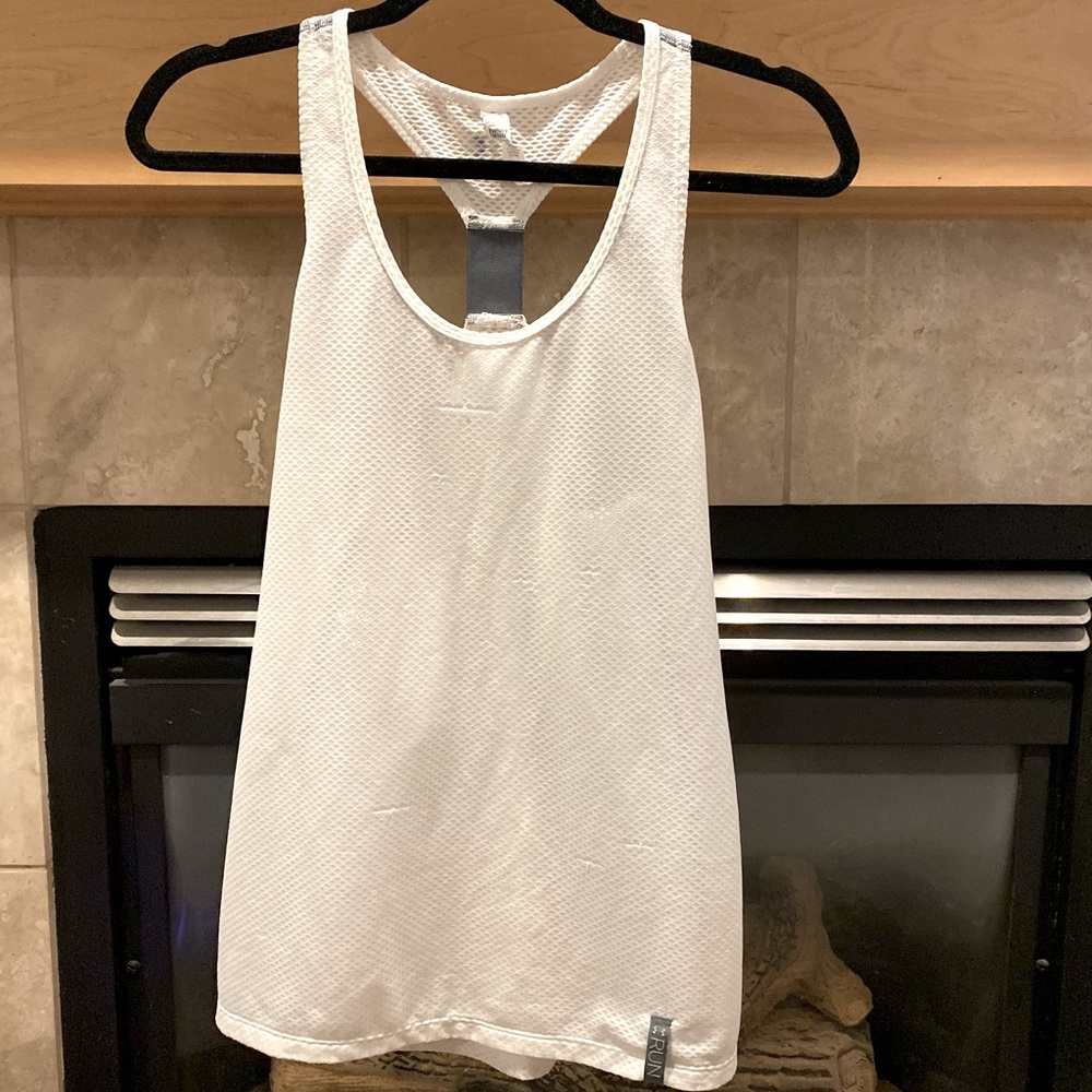Athletic tank top